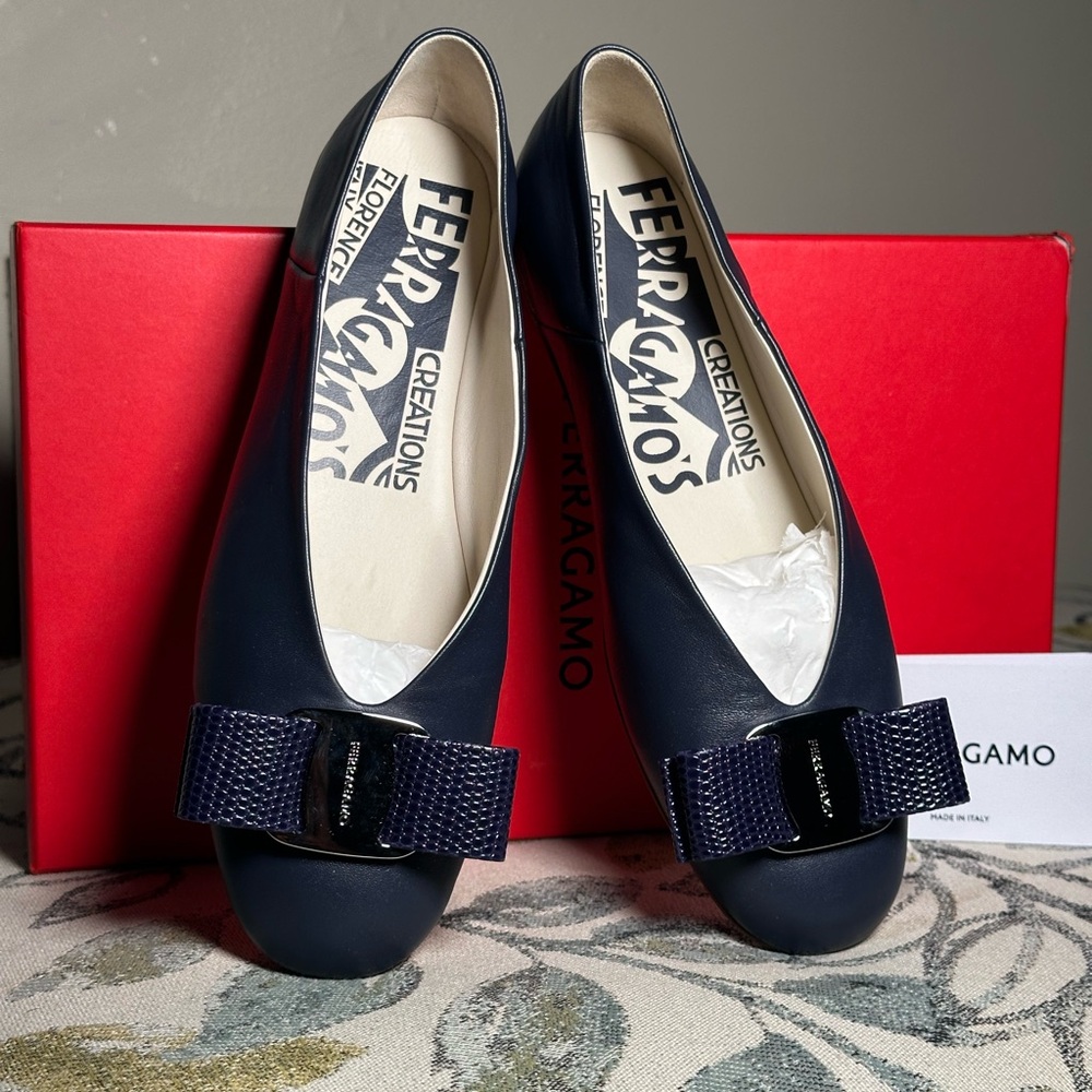 Salvatore Ferragamo Navy Bow Leather Ballet Flats